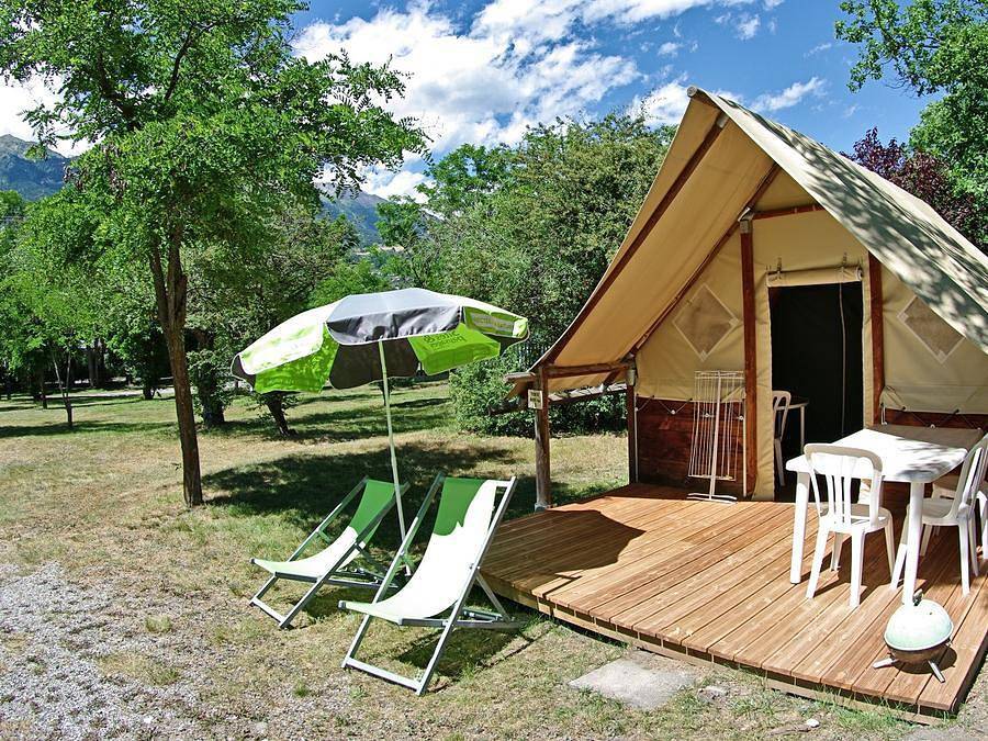 Le Petit Liou - Camping Sites et Paysages - Tienda de lona y madera 4 personas - Naturaleza sin saneamiento in Embrun (Altos Alpes), Parque Nacional de los Ecrins