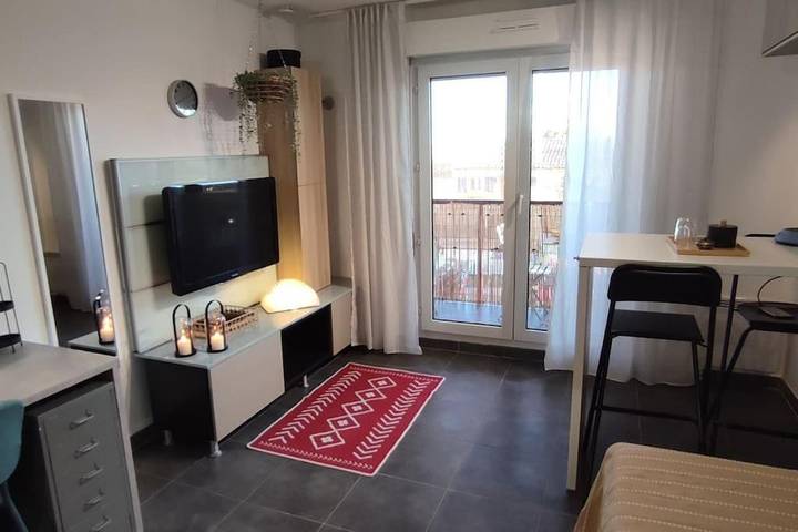 Location de vacances pour 2 personnes, avec Balcon ainsi que Terrasse et Vue à Grabels