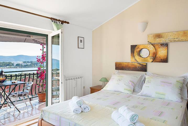 Ferienwohnung für 2 Personen, mit Balkon und Garten in Sibenik - 2