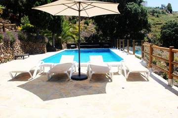 Finca für 16 Personen, mit Garten, mit Haustier in Cómpeta