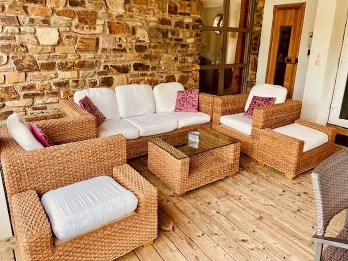 Location de vacances pour 9 personnes, avec jardin et sauna ainsi que piscine et terrasse à Stoumont - 4