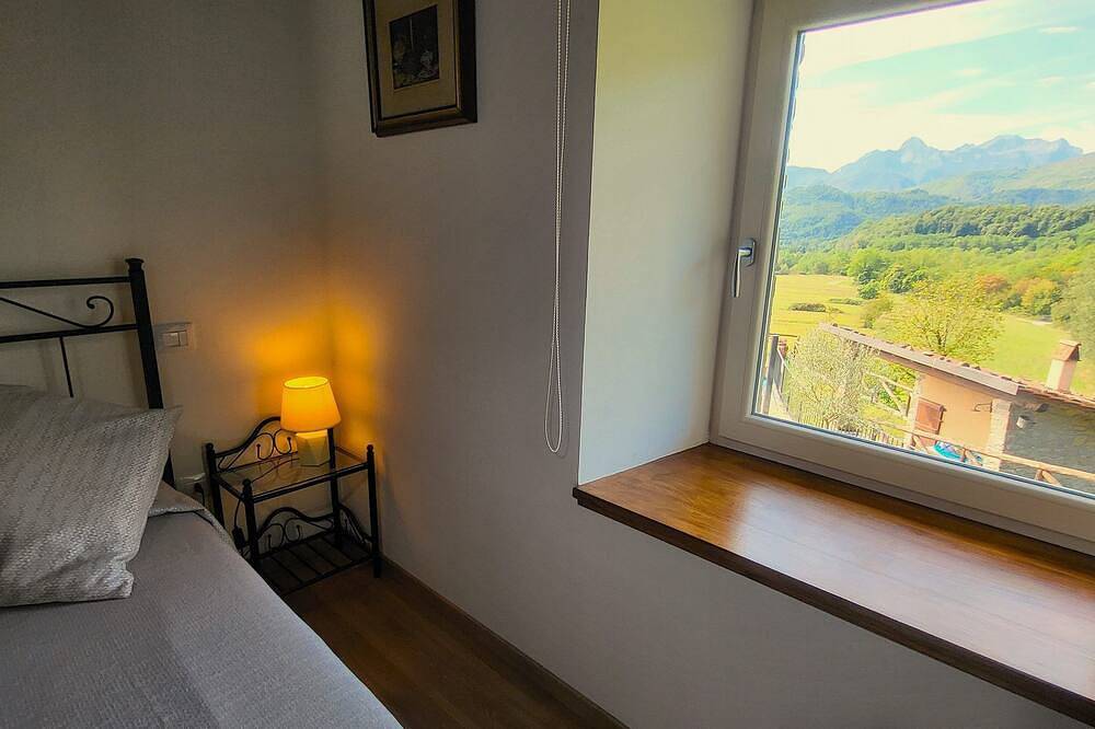 3 dormitorios, 2 baños, vistas, paseo al pueblo, wifi, piscina privada in Castiglione di Garfagnana, Garfagnana