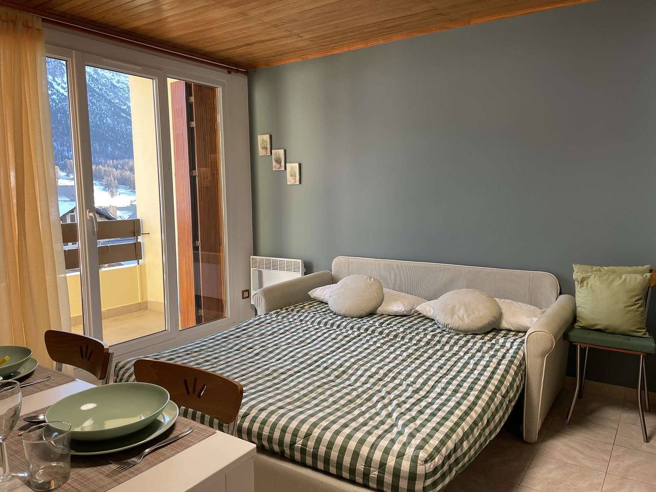 Appartement entier, Studio cosy à Montgenèvre pour 4 personnes avec parking privatif in Montgenèvre, Région de Briançon