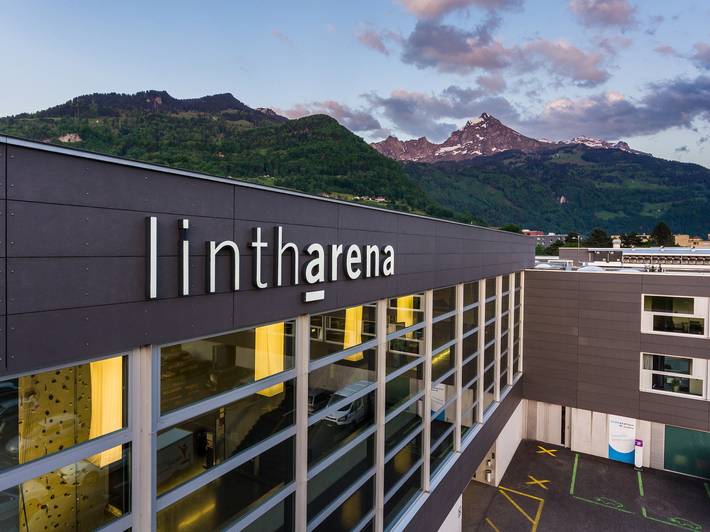 Lintharena - Doppelzimmer in Näfels, Glarus Nord