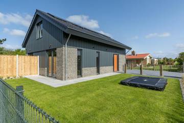 Villa für 6 Personen, mit Terrasse und Whirlpool sowie Garten und Sauna in Julianadorp