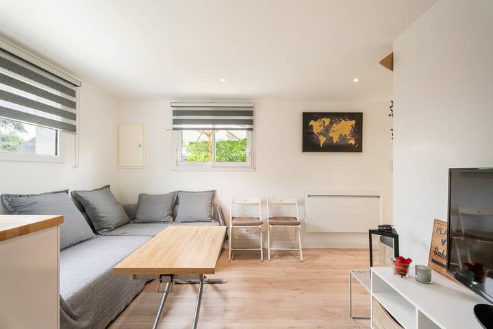 Cottage 'Grand Gîte Sable D' Or 600m Plage' with Private Terrace and Wi-Fi in Plurien, Côte d’Émeraude
