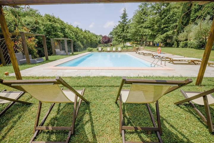 B&b per 4 persone, con Terrazza e Giardino nonché Piscina e Panorama a Volterra