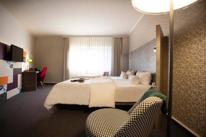 Hôtel pour 2 personnes, avec sauna ainsi que terrasse et vue, animaux acceptés à Cassel (Allemagne) - 4