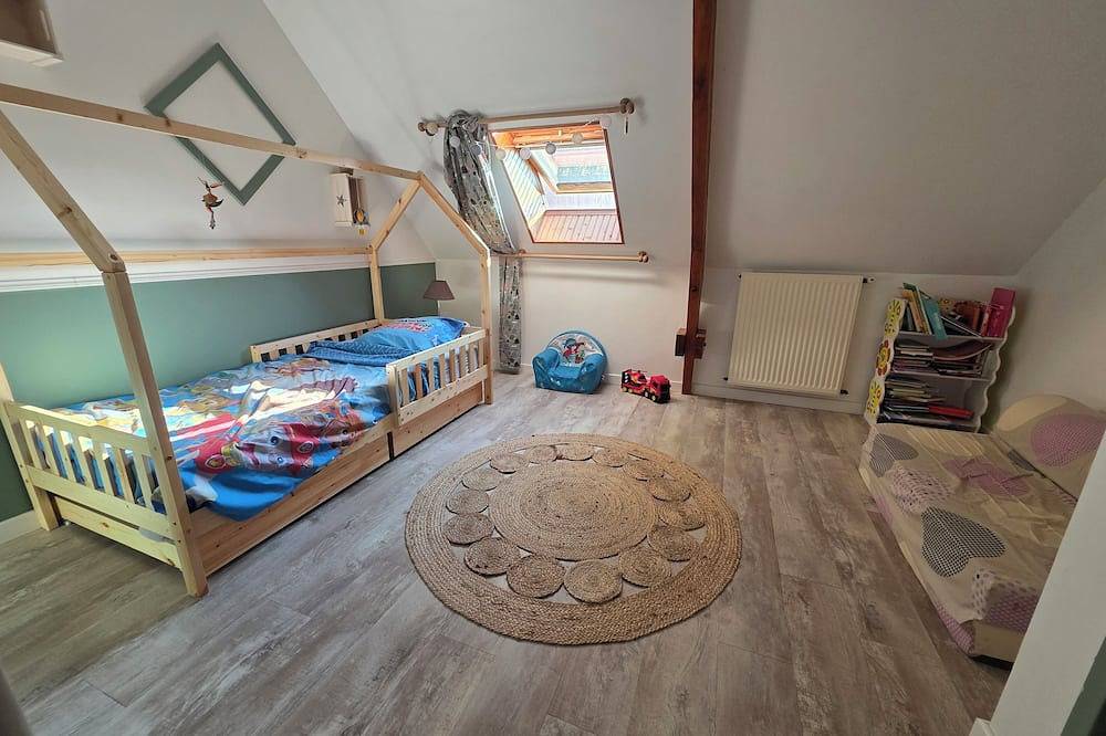 Lake View, Spacious House with Garden in Châtellerault, Vienne