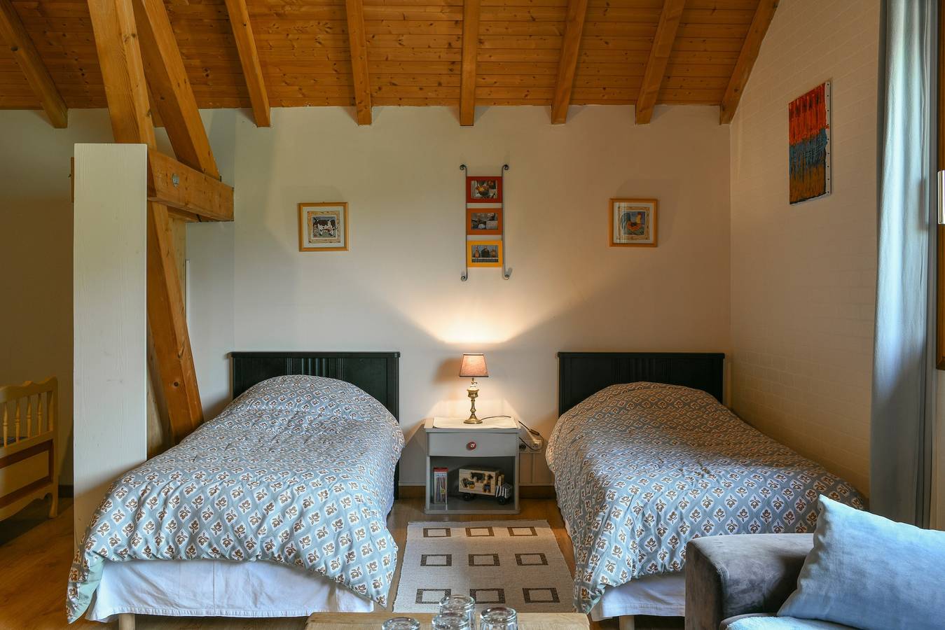 Chambre d'hôtes 'Arc En Ciel' avec vue sur la montagne, piscine partagée et Wi-Fi in Loisieux, Région de Chambéry