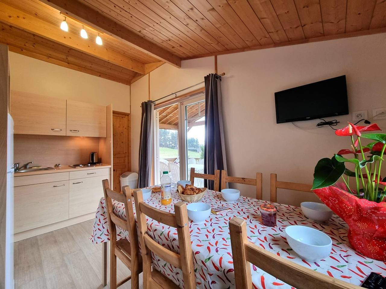 Chalet paisible, animaux admis - 6 pers. in Usson-en-Forez, Montbrison