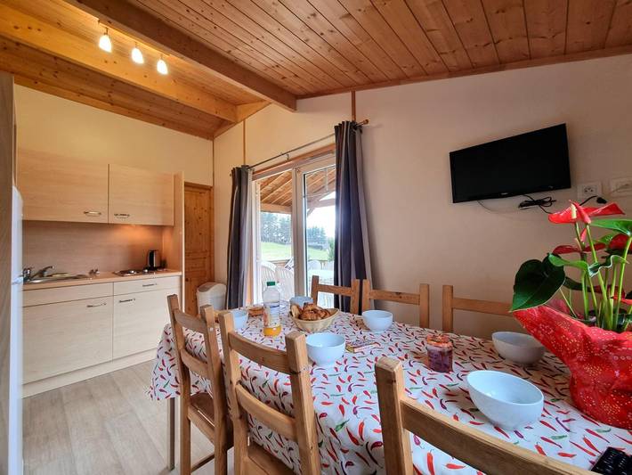 Gîte pour 6 personnes, avec jardin à Usson-en-Forez - 4