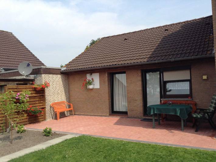 Ferienwohnung für 3 Personen, mit Balkon und Garten sowie Sauna in Leer und Umgebung
