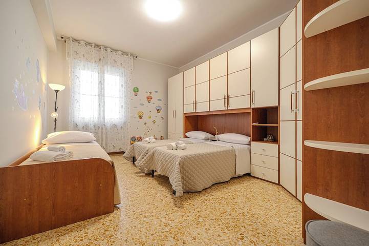 Apartamento entero, Casa Lella - Apartment for up to 6 people for families and group of friends in Novara, Provincia de Novara