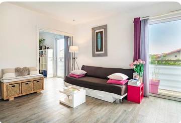 Gîte pour 4 personnes, avec balcon et vue à Saint-Julien-en-Born