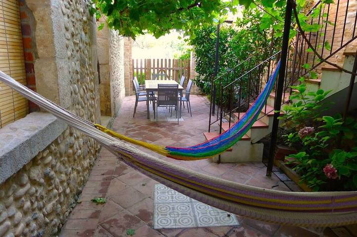 Gîte pour 6 personnes, avec balcon et jardin