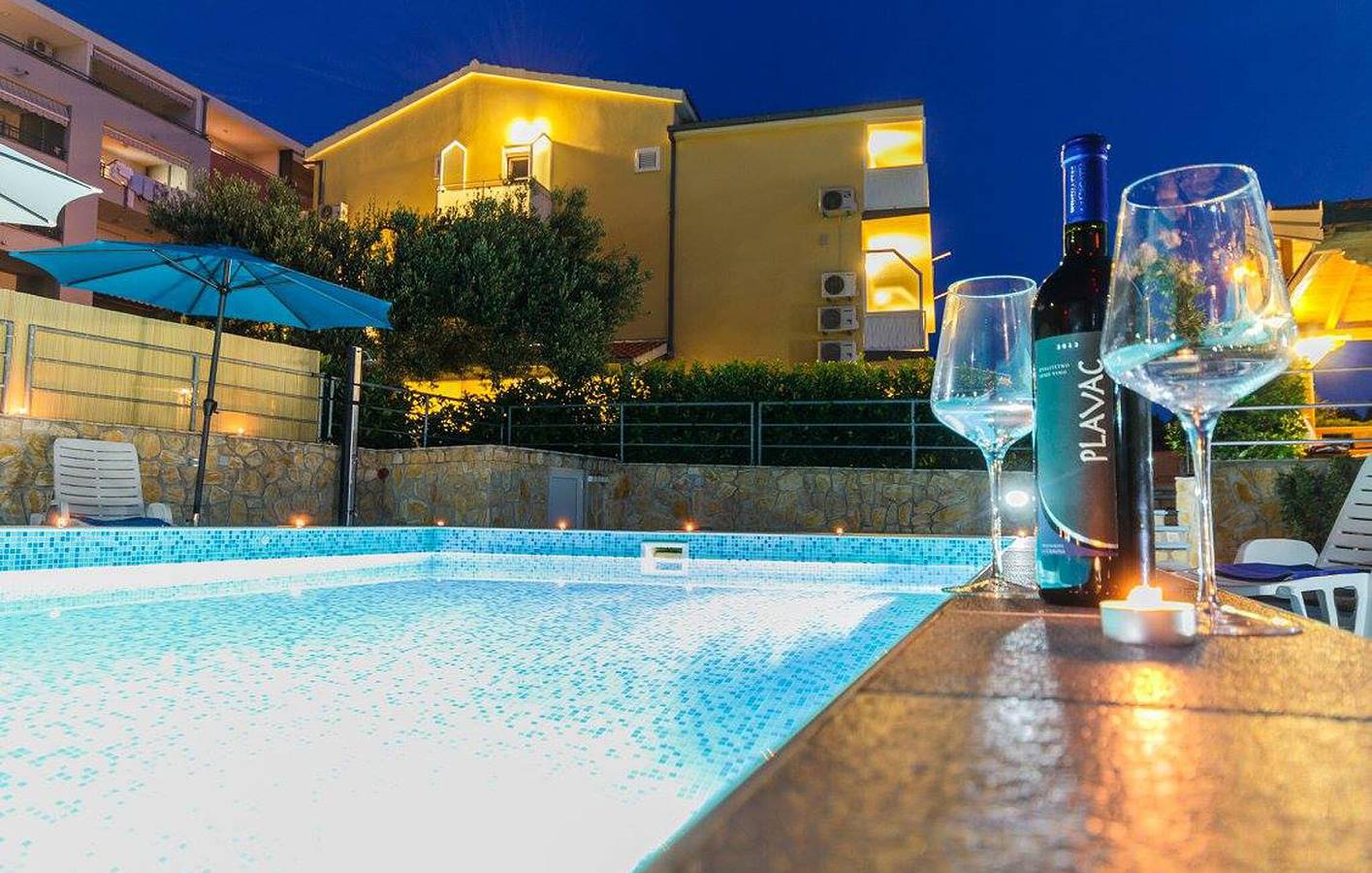 Appartement de vacances entier, Charmant appartement 1 chambre avec piscine à Makarska, à 600 m du bord de mer in Makarska, Makarska riviera
