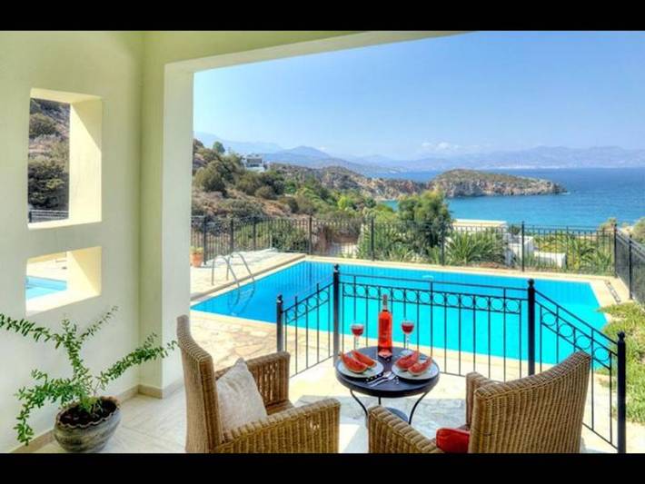Villa für 5 Personen, mit Meerblick und Balkon/Terrasse sowie Garten in Agios Nikolaos