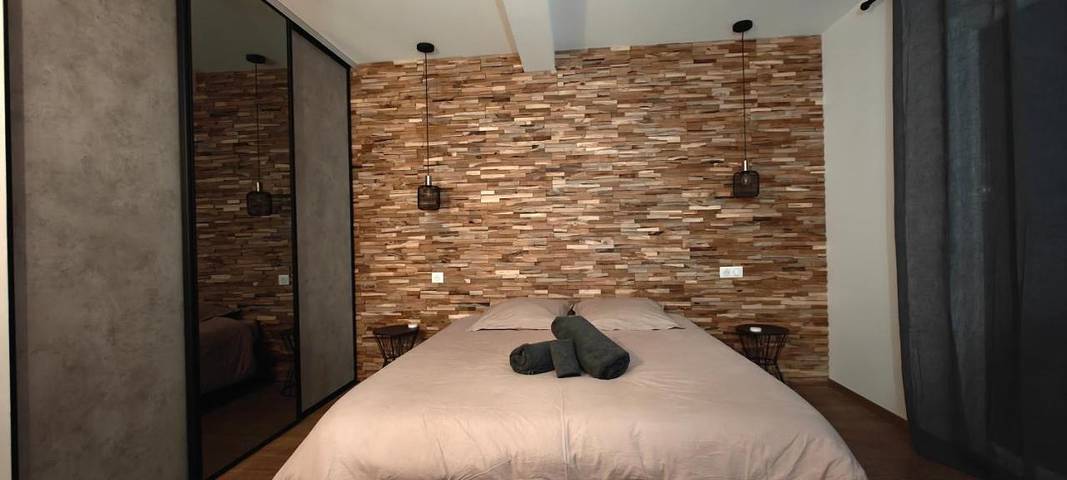 Location de vacances pour 10 personnes, avec sauna ainsi que terrasse et jardin à Condé-Sainte-Libiaire - 4