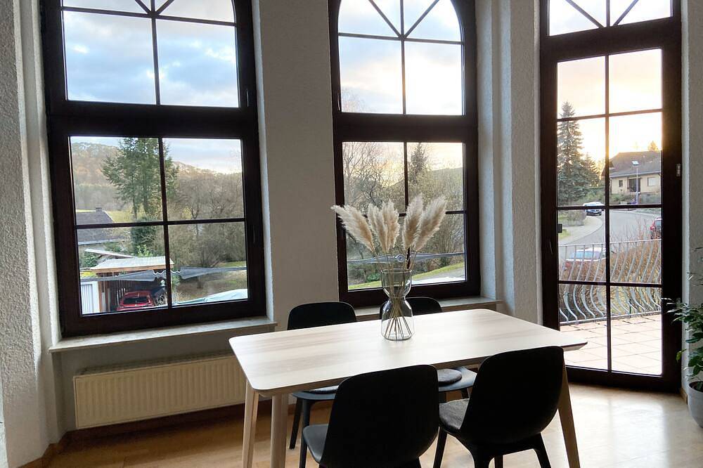 Ganze Wohnung, Neu eingerichtete Ferienwohnung mit traumhaftem Blick auf die Burg in Dahn, Pfalz