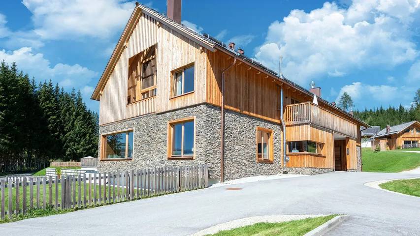 Ferienhaus für 6 Personen, mit Pool und Garten sowie Sauna, mit Haustier im Lungau