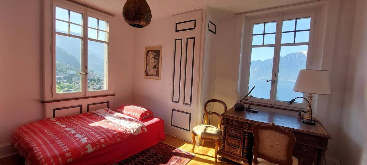 Ganze Wohnung, Four-Bedroom Apartment with Lake View in Montreux, Genfer See