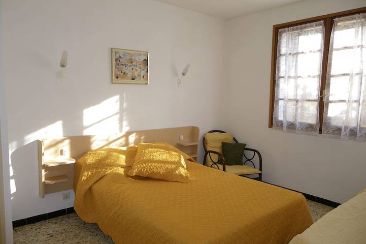 Ganze Wohnung, Geräumiges Erdgeschoss der Villa herrlicher Meerblick, nicht einsehbare Terrasse in Le Lavandou, Parc national Port-Cros