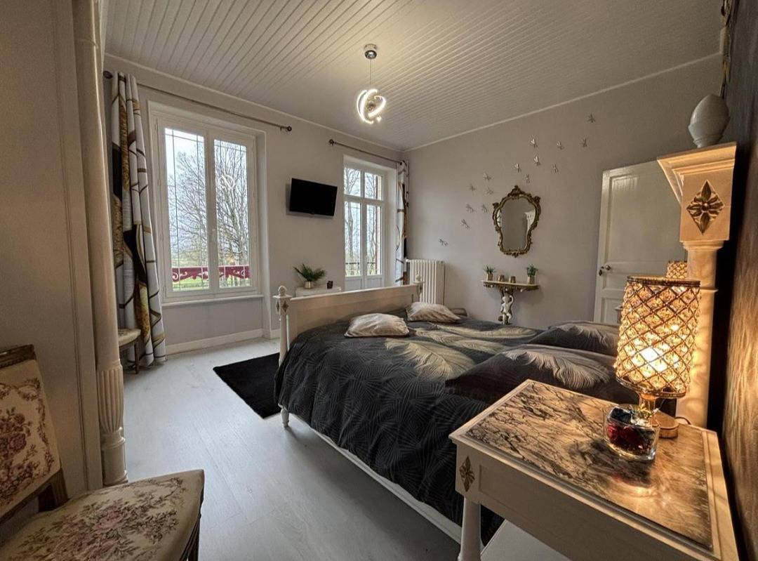 Chambre d'hôte dans Maison de Maître - Chambre in Ygrande, Allier
