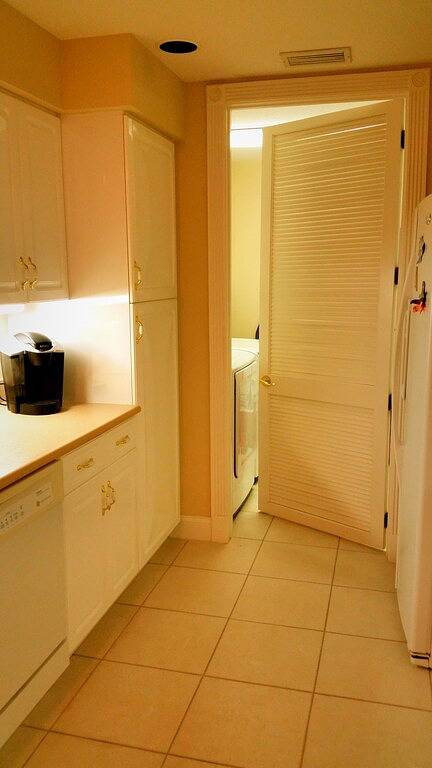 Vacation rental for 4 people, with pool and balcony as well as hot tub in Ponce Inlet