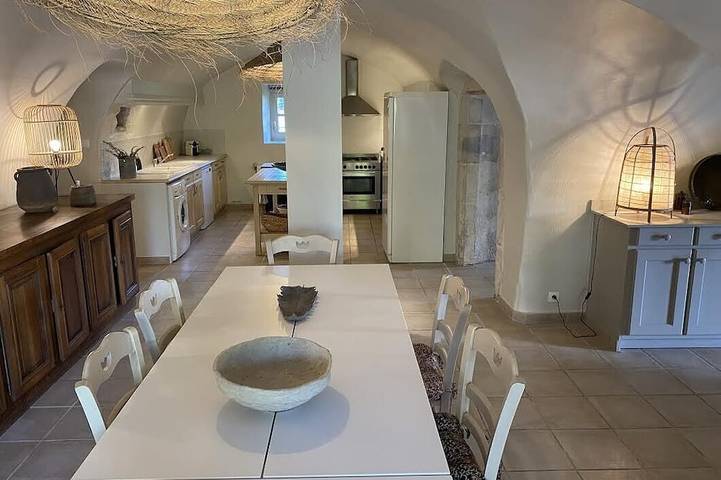 Gîte pour 22 personnes, avec jardin à Marsanne - 2