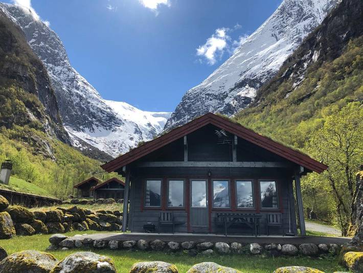 Ferienhaus für 4 Personen, mit Ausblick und Garten sowie Sauna, mit Haustier in Stryn