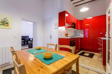 Vacation Rental for 8 Guests in Cadiz Old Town, Cádiz, Picture 4