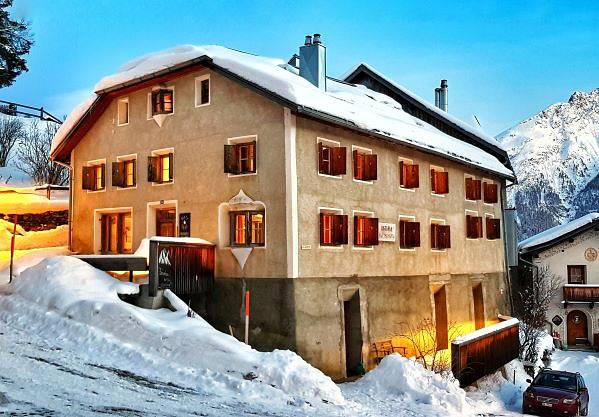 Chasa Staila - Ferienwohnung für 1 - 14 Personen, 300m2 in Vnà, Valsot