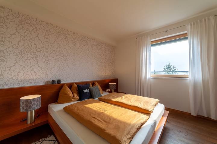 Ganze Wohnung, Ferienwohnung Matthäus mit Bergblick, Wlan, Garten und Terrasse in Baslan, Tscherms