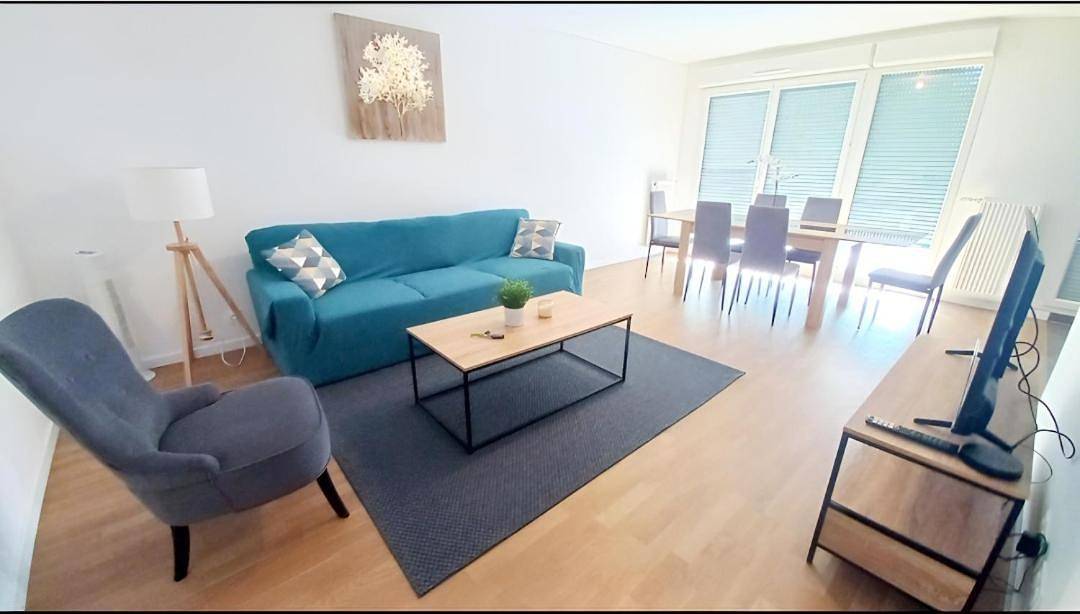 Appartement entier, Three-Bedroom Apartment in Thiais, Val-de-Marne