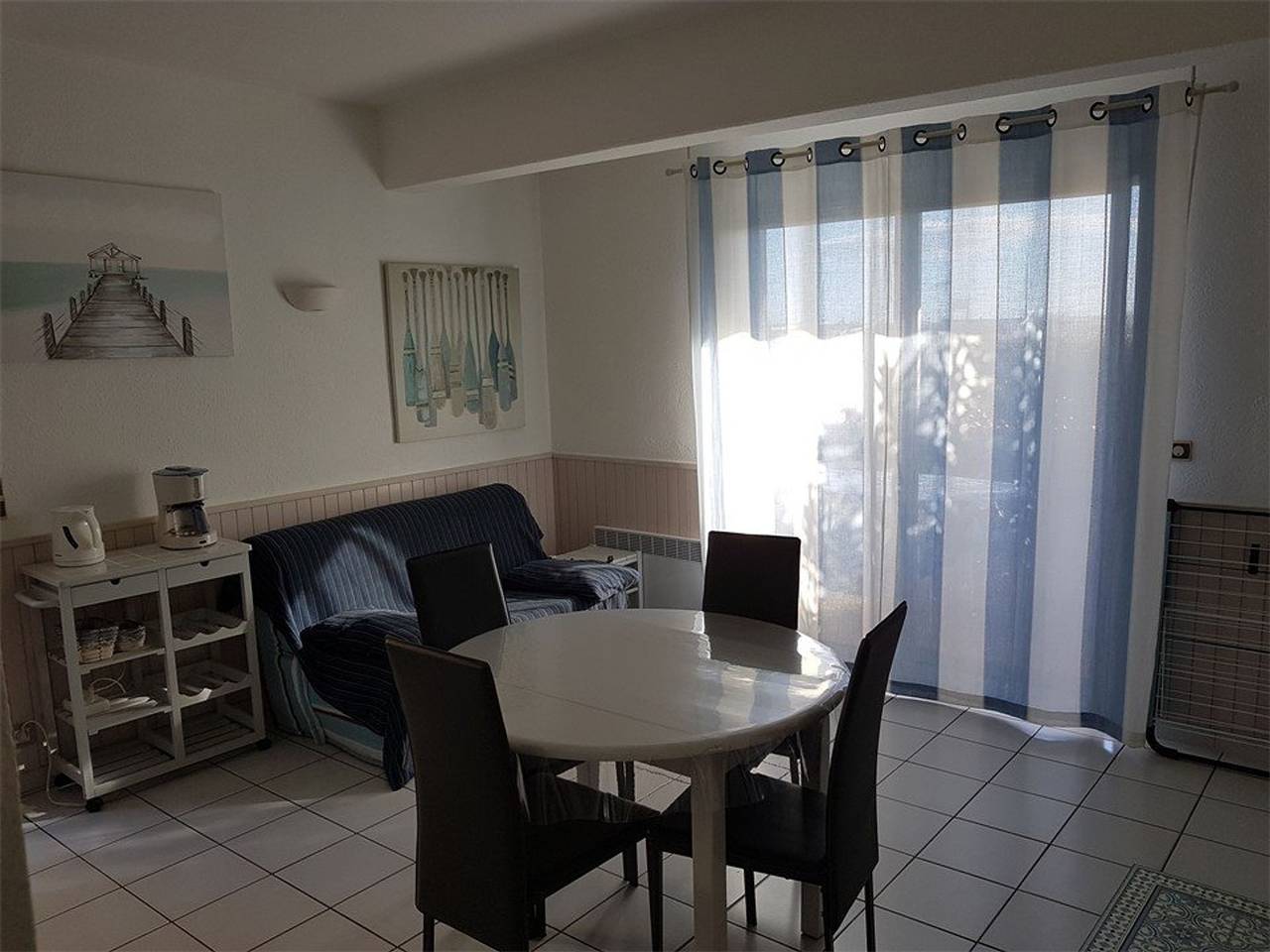 Entire apartment, Beachfront Apt, 2 Bdrms, Terrace, Parking, Sleeps 6 - Le Barcarès in Le Barcarès, Mediterranean Coast (France)