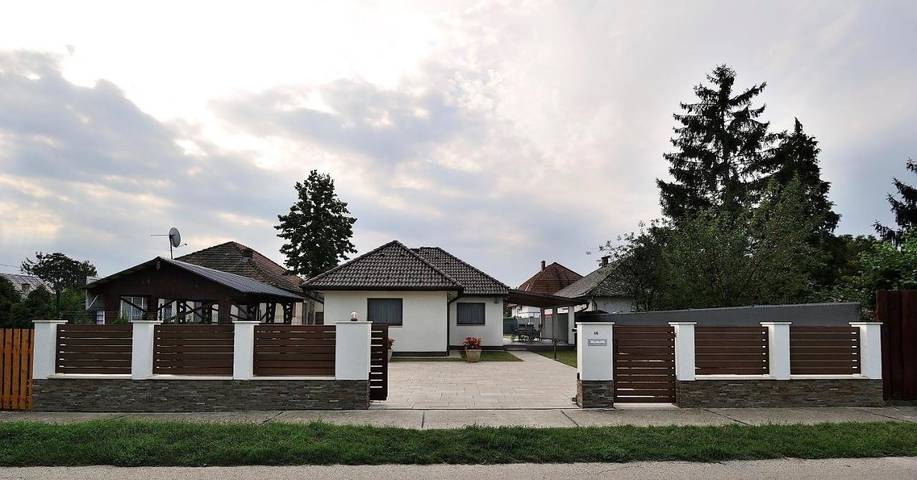 Villa für 7 Personen, mit Sauna und Garten sowie Whirlpool am Balaton