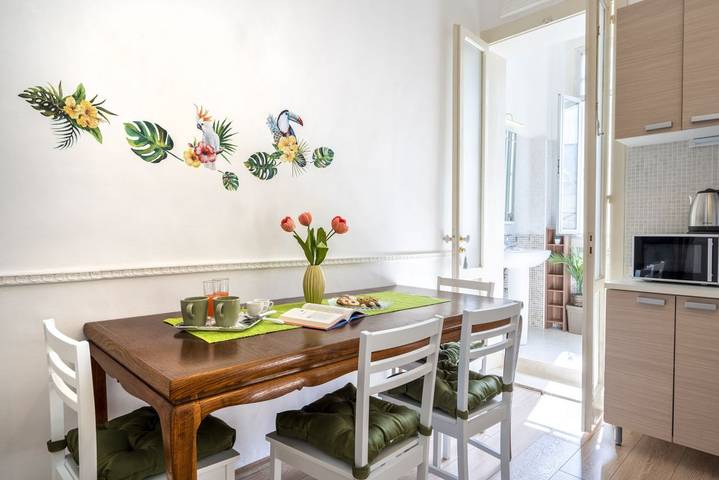 Appartamento intero, GuestHost - La Bombetta Cheerful Apartment in Bari, Provincia di Bari