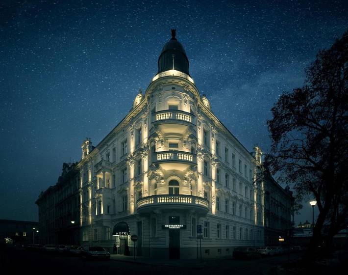 Hotel dla 3 osób, z Jacuzzi i Taras oraz Sauna w Ołomuniec