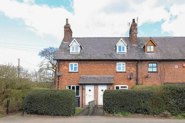 Log cabin for 6 people, with garden in Delamere