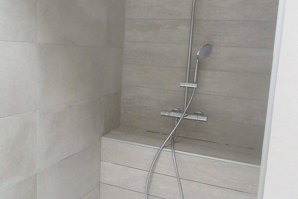 Ganze Wohnung, Self-contained apartment with swimming pool in Saumane-de-Vaucluse, Vaucluse