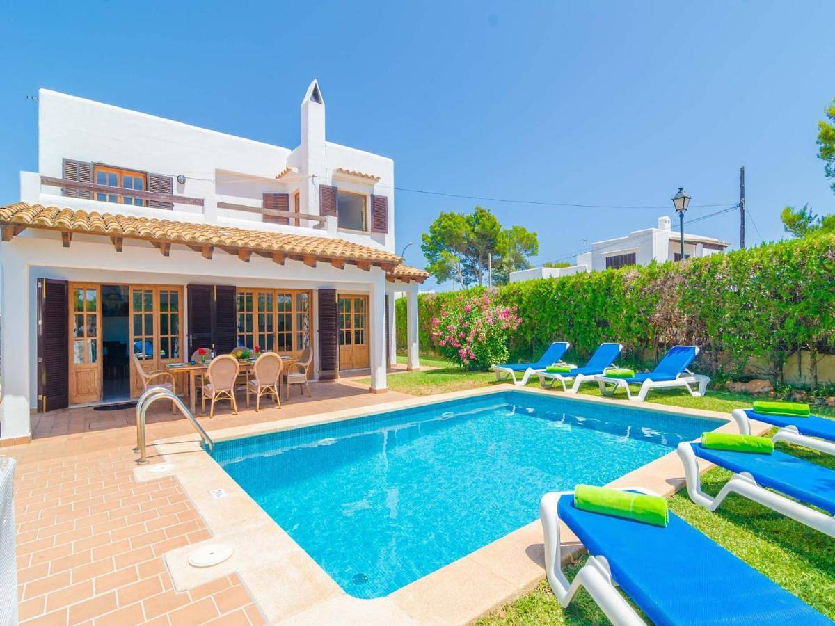 Four-Bedroom Villa in Caló des Pou (Santanyí), Santanyí