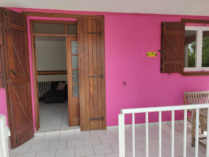 Gîte pour 5 personnes, avec jardin ainsi que piscine et vue, animaux acceptés à Le Moule - 4