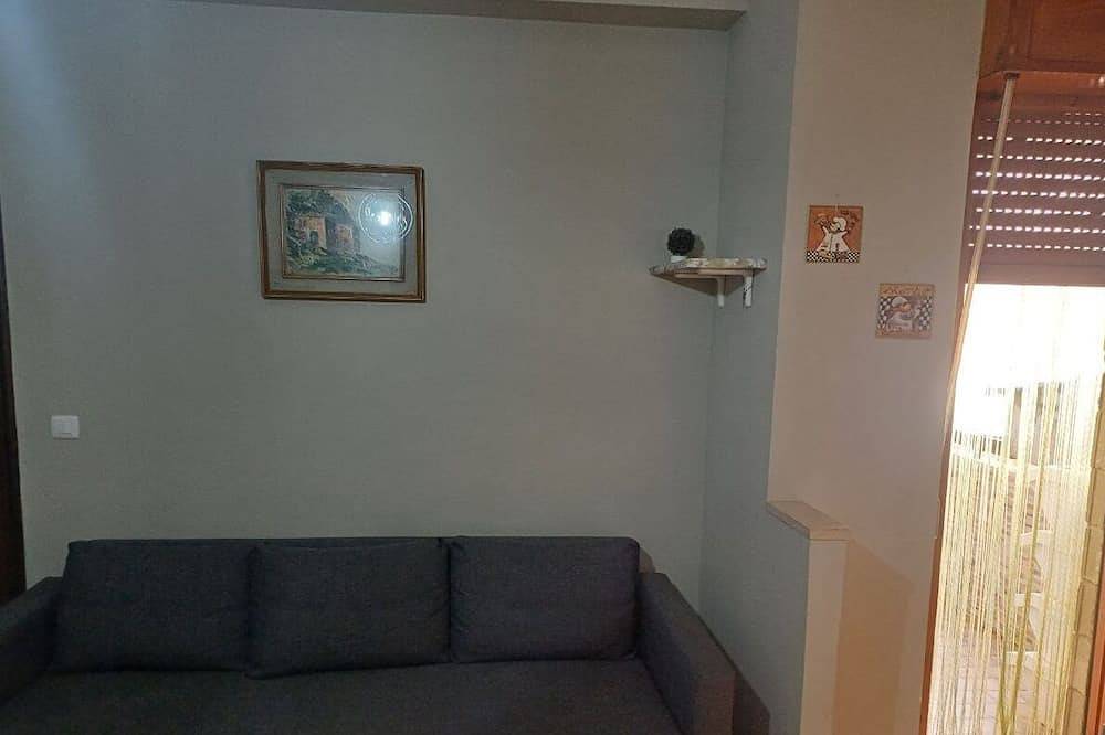 Ganze Wohnung, 500 m near the beach and In the center of City. in Scalea, Tyrrhenische Küste Kalabrien