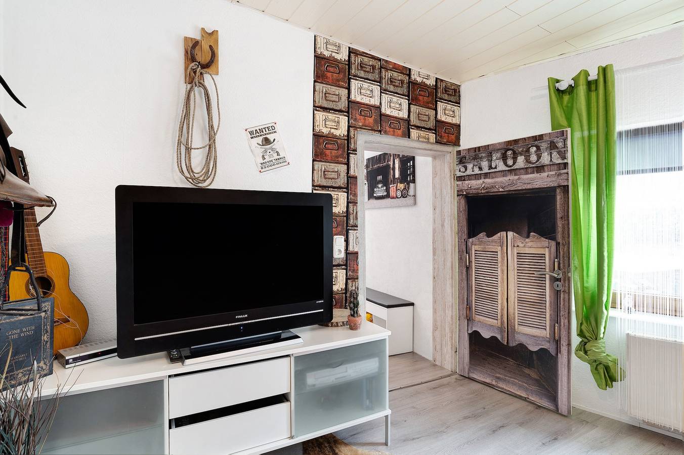 Ganze Wohnung, Ferienwohnung "Wildwest Lounge" mit Pool, Terrasse & Wlan in Eppingen, Kraichgau
