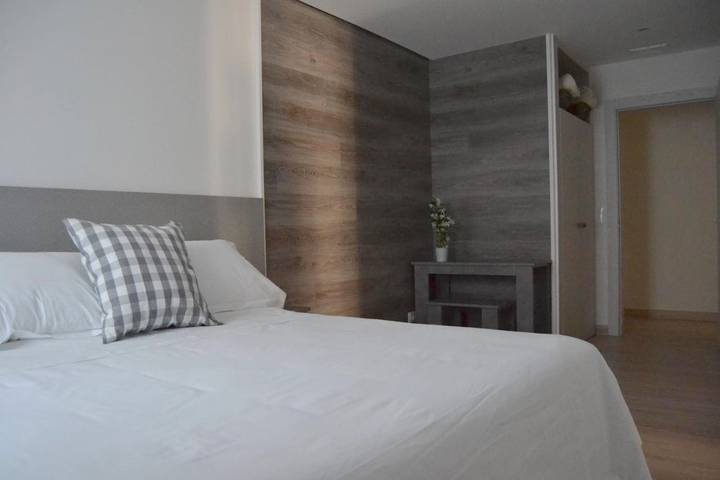 Hotel para 4 personas en Peque - 3