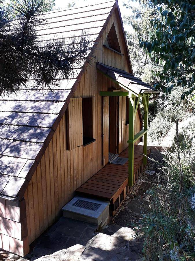 Chalet pour 4 personnes, avec balcon ainsi que jardin et vue