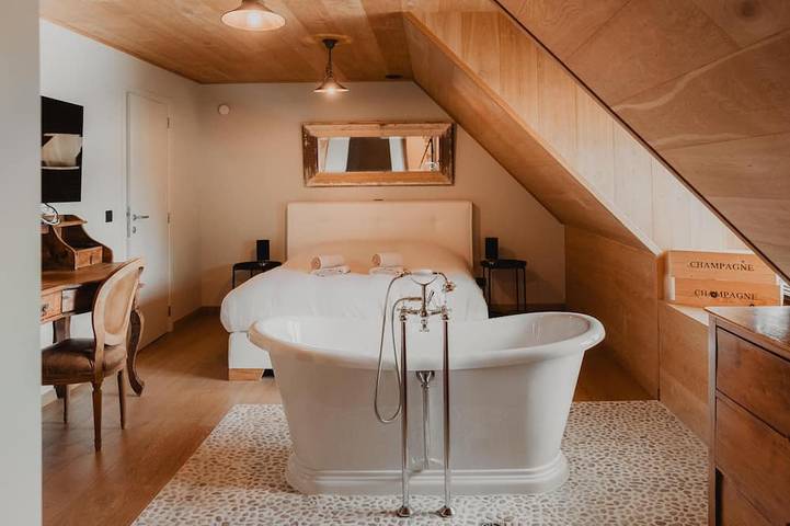 Location de vacances pour 10 personnes, avec jardin et jacuzzi ainsi que terrasse et sauna, animaux acceptés à Maldegem - 2