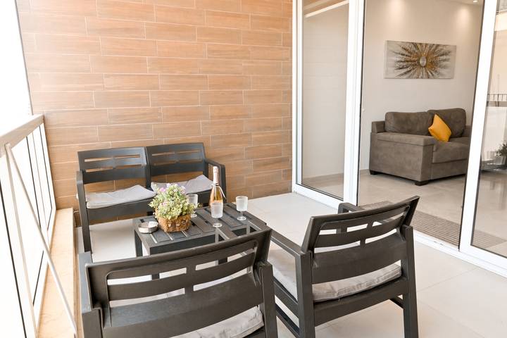 Ganze Wohnung, Comfort & Modern Sea-View 3 bdr Apart in St. Paul's Bay, Insel Malta
