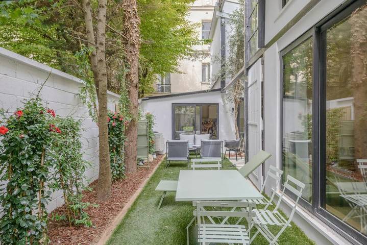 BnB für 4 Personen, mit Garten und Pool sowie Ausblick in Paris